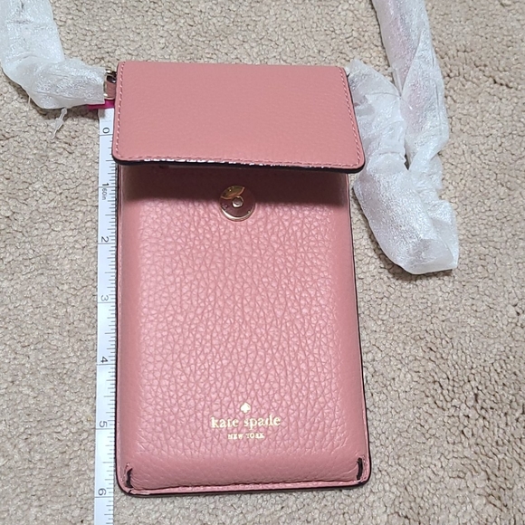kate spade Handbags - Katespade phone crossbody bag